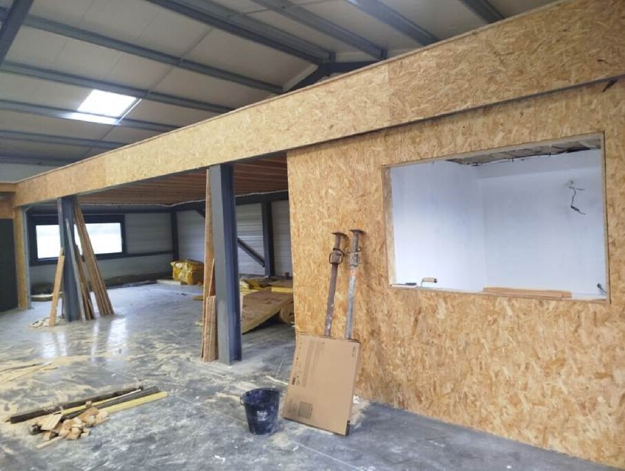 À louer – Local d’activités de 336 m² à Vierzon – Cher (18)