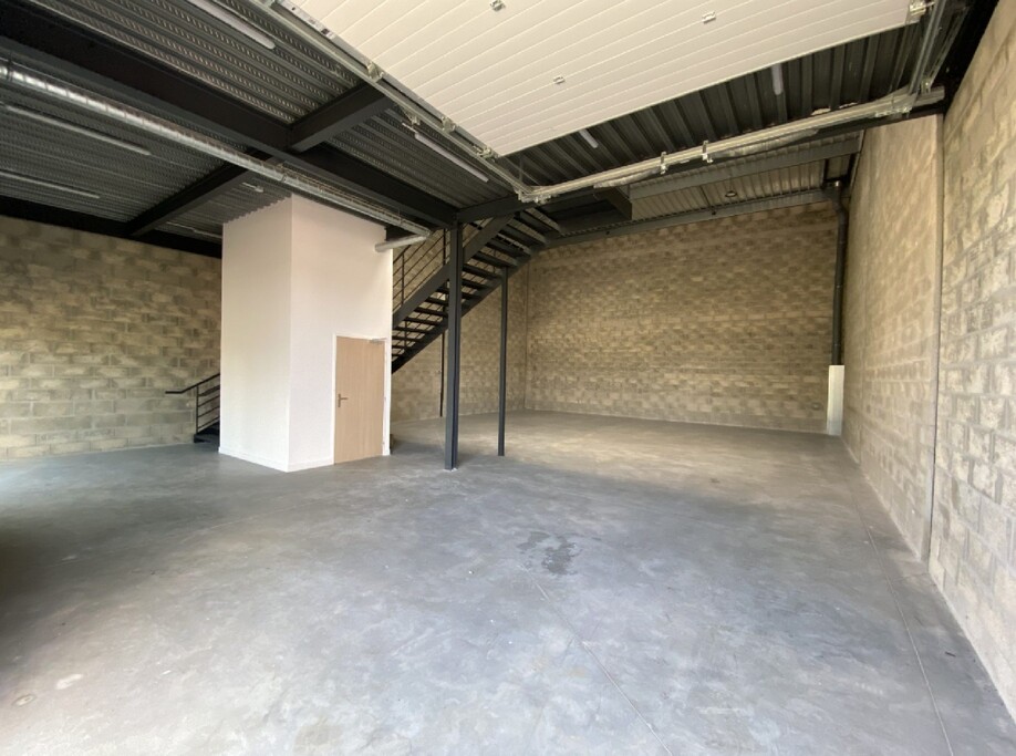 À louer – Locaux d’activités de 232 à 531 m² à Droue-sur-Drouette – Eure-et-Loir (28)