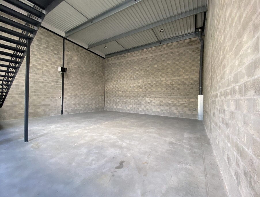 À louer – Locaux d’activités de 232 à 531 m² à Droue-sur-Drouette – Eure-et-Loir (28)
