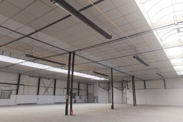 À vendre ou à louer – Entrepôt de 2 368 m² à Montierchaume – Indre (36)