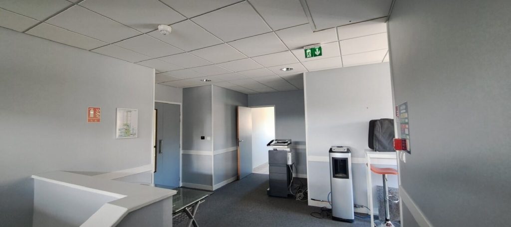 À louer – Bureaux de 540 m² divisibles à partir de 30 m² à Vasselay – Cher (18)