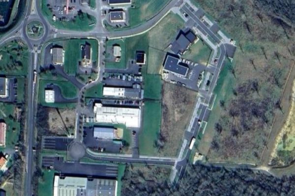 À vendre – 22 300 m² de terrains industriels à Quantilly – Cher (18)