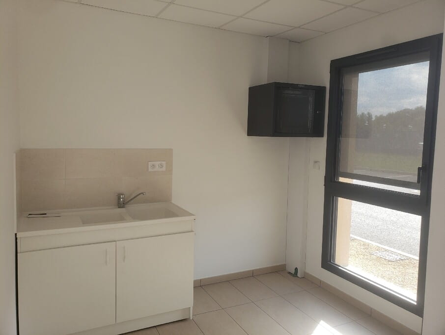 À louer – Local d’activités de 138 m² à Méreau – Cher (18)