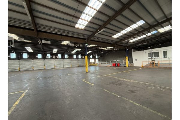 À vendre – Entrepôt de 2 847 m² à Châteauroux – Indre (36)