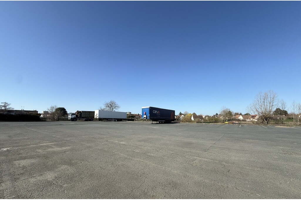 À vendre – Entrepôt de 2 847 m² à Châteauroux – Indre (36)