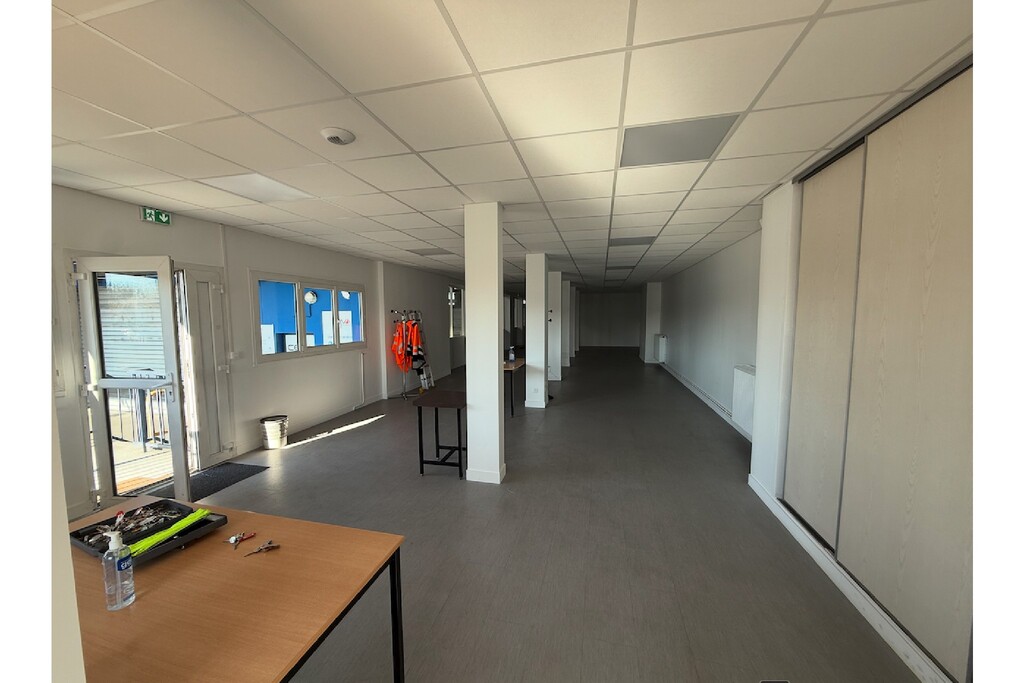 À vendre – Entrepôt de 2 847 m² à Châteauroux – Indre (36)