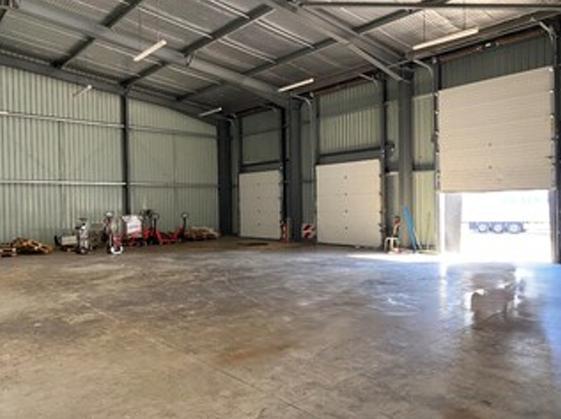 À louer – Local d&rsquo;activités de 500 m² à Cheval-Blanc – Vaucluse (84)