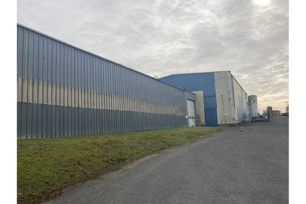 À louer – Entrepôt de 2 700 m² à Issoudun – Indre (36)