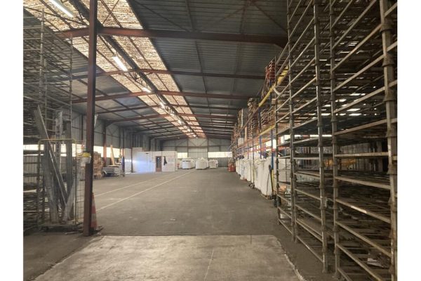 À louer – Entrepôt de 2 700 m² à Issoudun – Indre (36)
