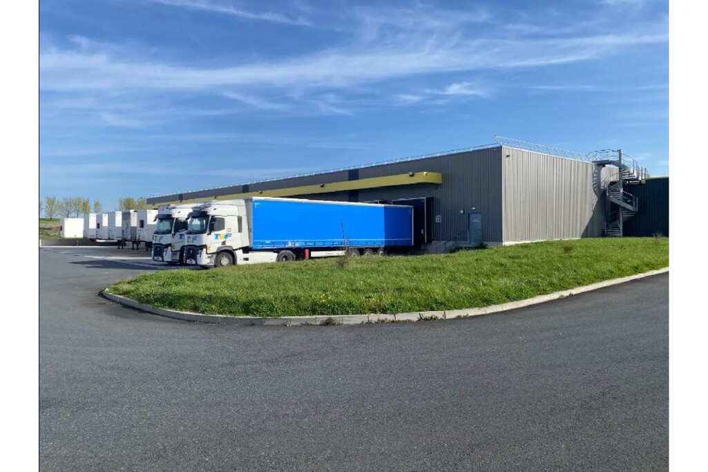 À vendre – Entrepôt logistique de 2 000 m² à Montierchaume – Indre (36)
