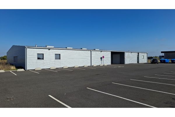 À vendre – Local d’activités de 1 000 m² à Issoudun – Indre (36)