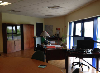 À louer / À vendre – locaux industriels non divisibles de 1 561 m² à Saint-Quentin