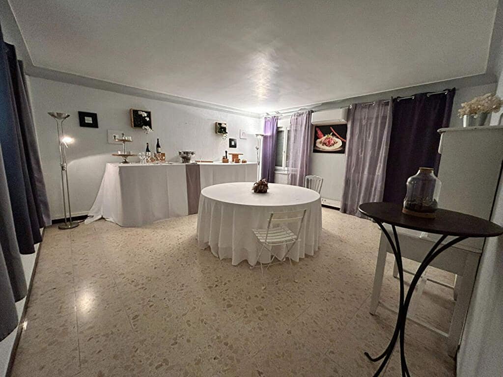 À Louer – Bâtiment Agroalimentaire de 2 450 m² à L&rsquo;Isle-sur-la-Sorgue –  Vaucluse (84)