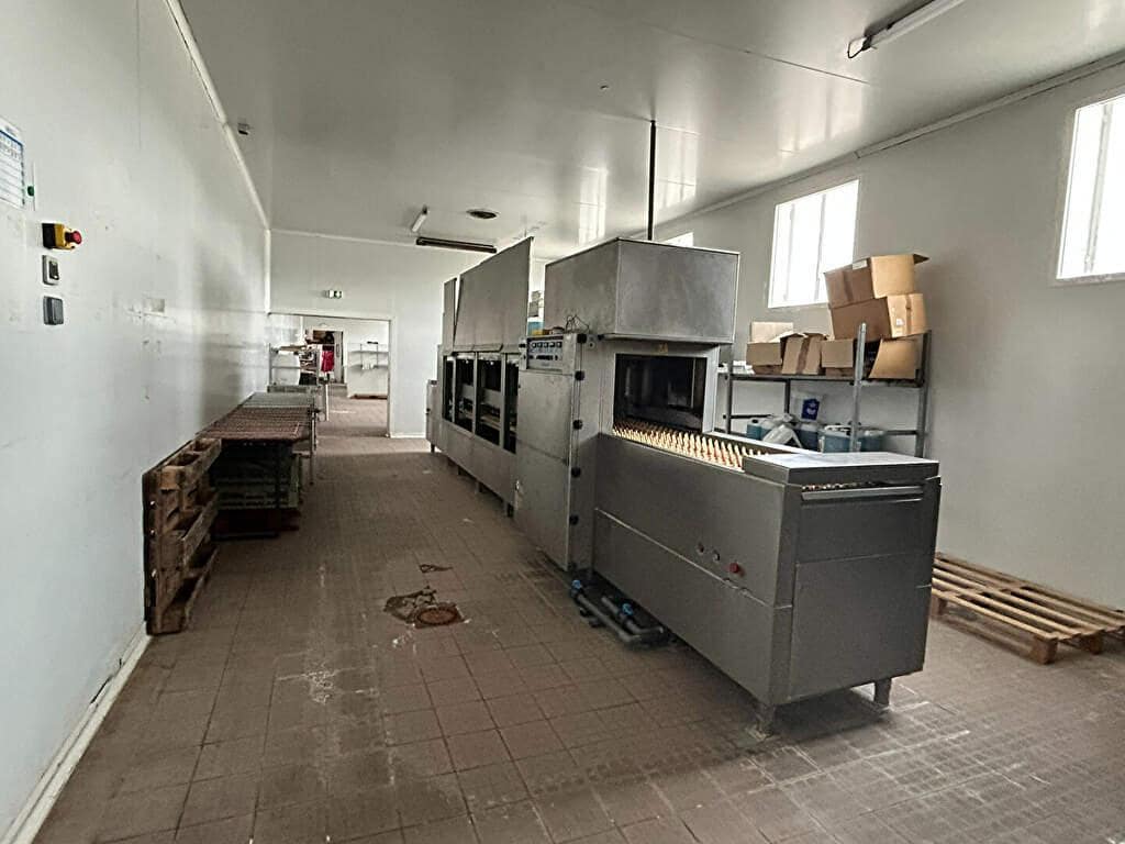 À Louer – Bâtiment Agroalimentaire de 2 450 m² à L&rsquo;Isle-sur-la-Sorgue –  Vaucluse (84)
