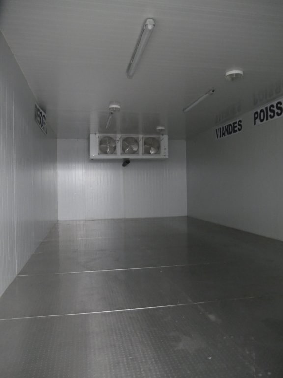 À Louer – Bâtiment Agroalimentaire de 2 450 m² à L&rsquo;Isle-sur-la-Sorgue –  Vaucluse (84)