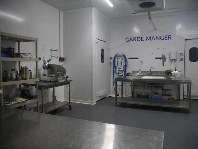 À Louer – Bâtiment Agroalimentaire de 2 450 m² à L&rsquo;Isle-sur-la-Sorgue –  Vaucluse (84)