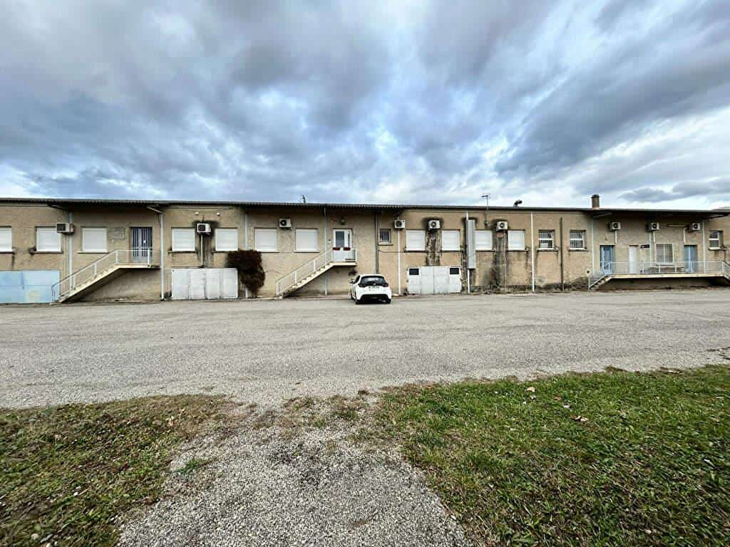 À Louer – Bâtiment Agroalimentaire de 2 450 m² à L&rsquo;Isle-sur-la-Sorgue –  Vaucluse (84)
