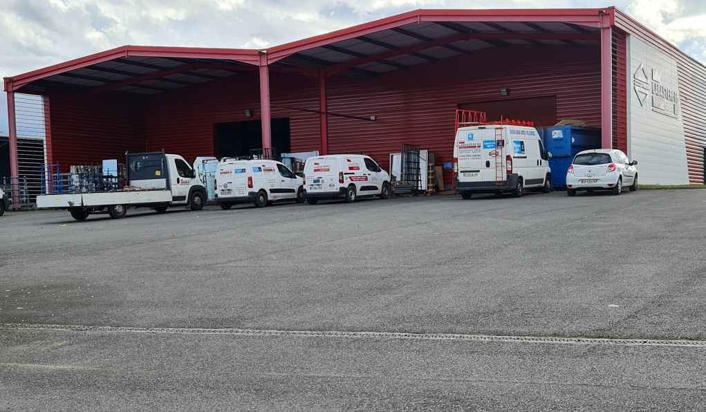 À louer – bâtiment industriel de 3 550 m² à Louey, dans les Hautes-Pyrénées