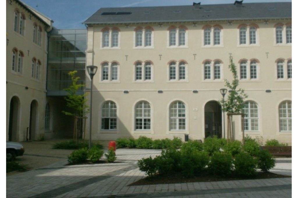 À louer- Bureau de 6302 m² à Châteauroux- Indre (36)