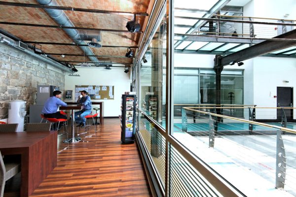À louer – Bureaux au sein du bâtiment Les Docks à Marseille – Bouches-du-Rhône (13)