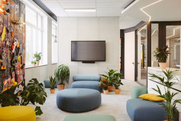 À louer – Bureaux dans l’incubateur d’entreprises Zebox – 2e arrondissement de Marseille (13)