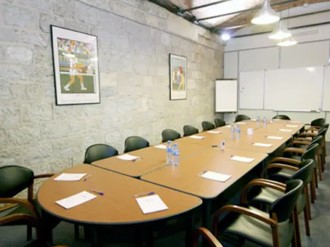 À louer – Bureaux dans un espace de coworking dans le parc d’activités Euroméditerranée – 2e arrondissement de Marseille (13)