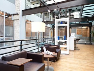 À louer – Bureaux dans un espace de coworking dans le parc d’activités Euroméditerranée – 2e arrondissement de Marseille (13)