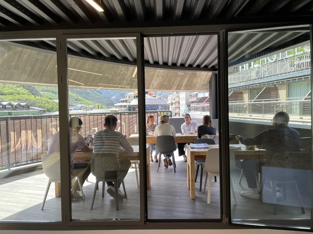 À louer – Bureaux dans un Espace de Coworking de 1 000 m² à Andorre