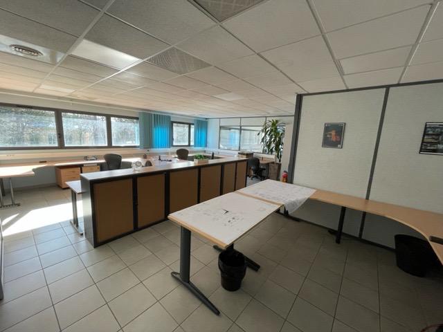 À Louer – Bureaux de 1 200 m² divisibles à Écuisses –  Saône-et-Loire (71)