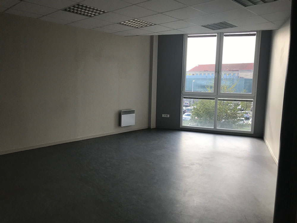 À louer – Bureaux de 1 554 m² divisibles à partir de 518 m² à Calais – Pas-de-Calais (62)
