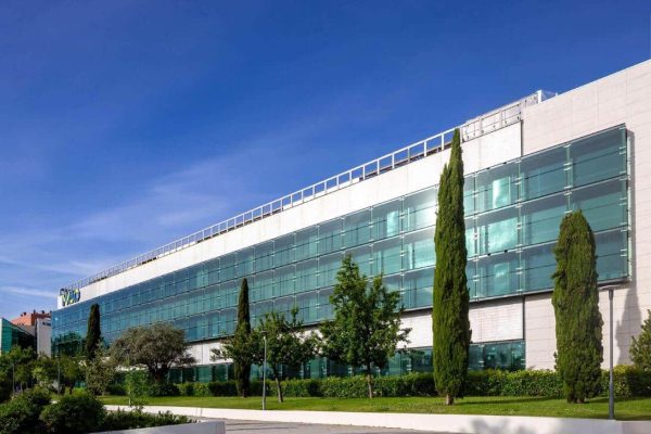 À Louer – Bureaux de 1 792 m² à Tres Cantos, Madrid – Espagne