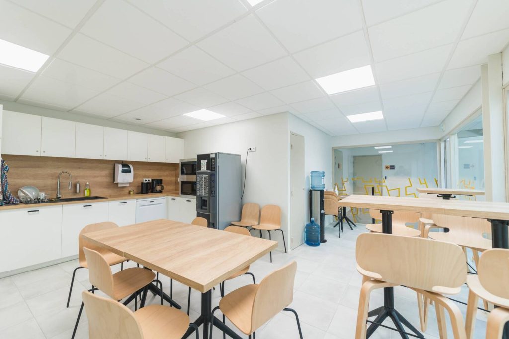 À louer – Bureaux de 12 à 28 m² en hôtel d’entreprise dans le centre-ville de Poitiers – Vienne (86)