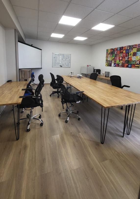 À louer – Bureaux de 13 à 73 m² dans un espace de coworking au Creusot – Saône-et-Loire (71)