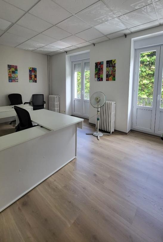 À louer – Bureaux de 13 à 73 m² dans un espace de coworking au Creusot – Saône-et-Loire (71)