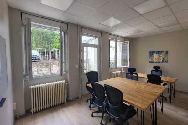 À louer – Bureaux de 13 à 73 m² dans un espace de coworking au Creusot – Saône-et-Loire (71)