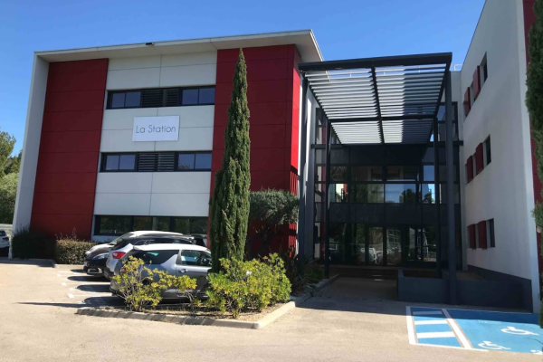 À louer – bureaux de 15 m² à 71 m² à Nîmes