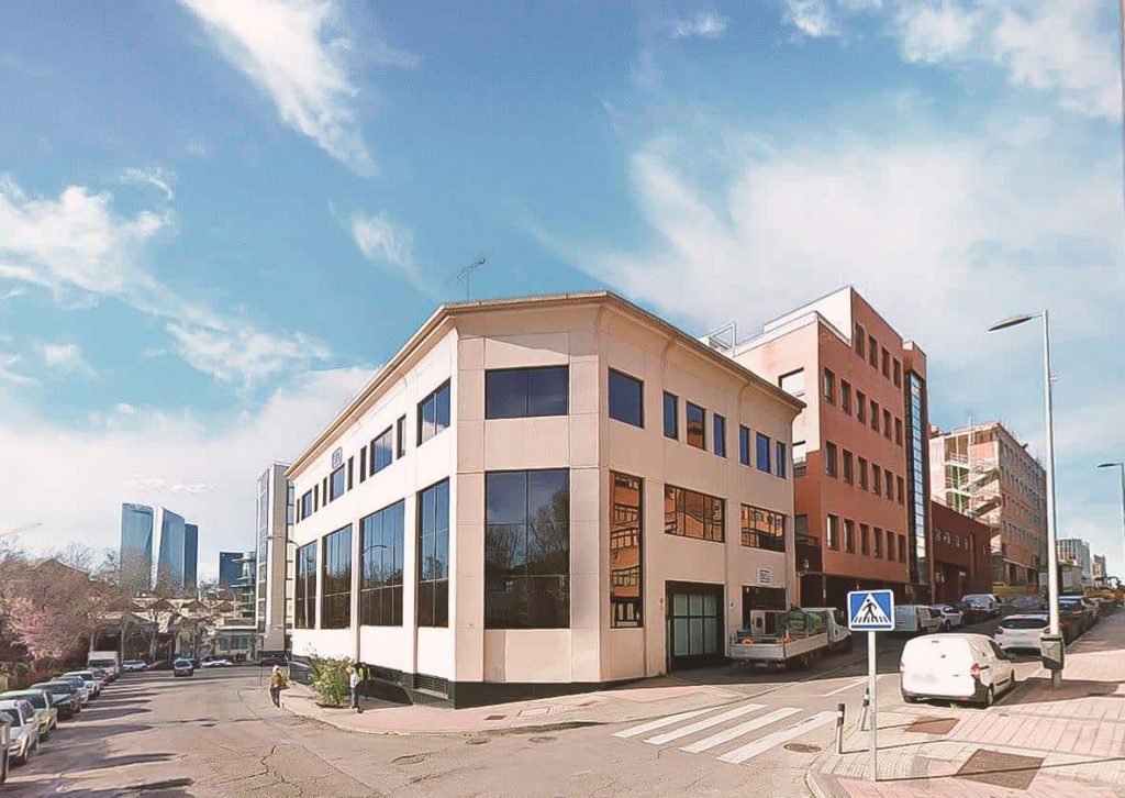 À Louer – Bureaux de 2 399 m² dans le quartier Fuencarral à Madrid – Espagne
