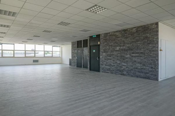 À louer  bureaux de 226 m² à Bezons proche de Paris