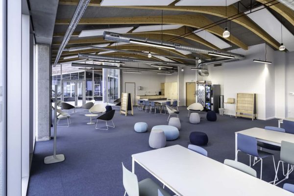 À louer – Bureaux de 27 à 264 m² dédiés aux filières maritime et nautique, et au manufacturing à Nantes – Pays de la Loire