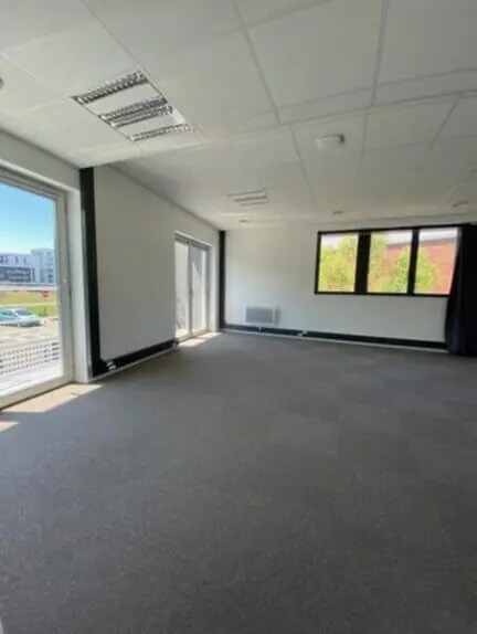 À louer – Bureaux de 394 m² divisibles dans le Quartier des Docks du Havre – Seine-Maritime (76)
