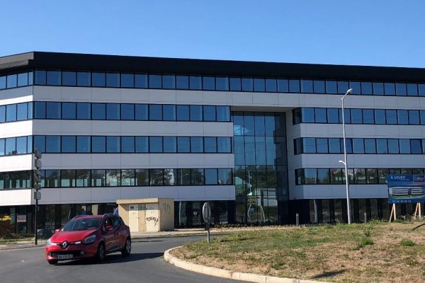 À louer – Bureaux de 4 000 m² près de Reims à Bezannes – Marne (51)