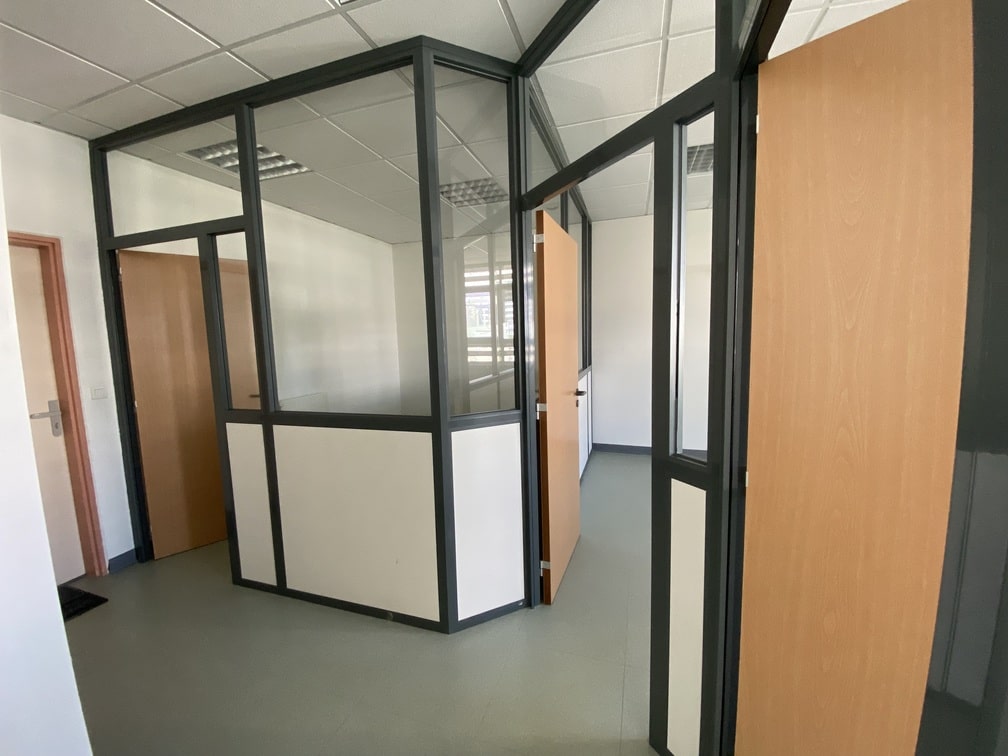 À louer – Bureaux de 49 à 125 m² en hôtel d’entreprises à Nantes – Pays de la Loire (44)