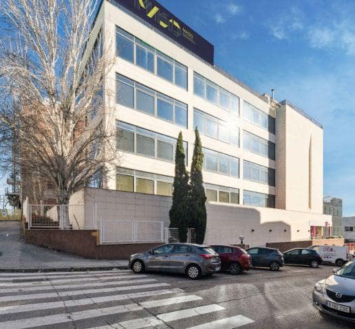À louer – Bureaux de 850 à 1 139 m² dans le quartier Fuencarral à Madrid – Espagne