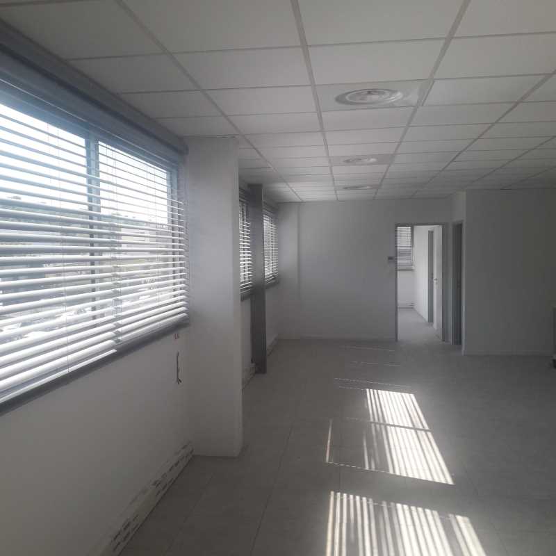 À louer – bureaux divisibles de 120 m² à 265 m² à Aubagne