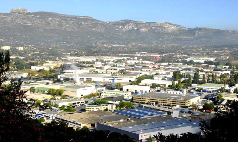 À louer – bureaux divisibles de 120 m² à 265 m² à Aubagne