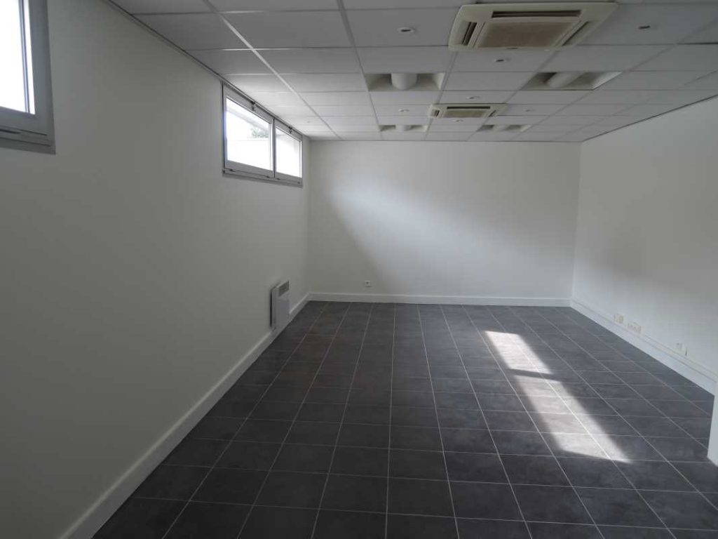À louer – bureaux divisibles de 120 m² à 500 m² à Montreuil