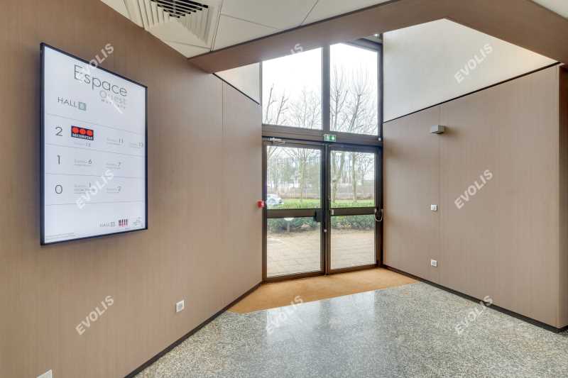 À louer – bureaux divisibles de 179 à 2 132 m² à Montigny-le-Bretonneux, proche de Paris