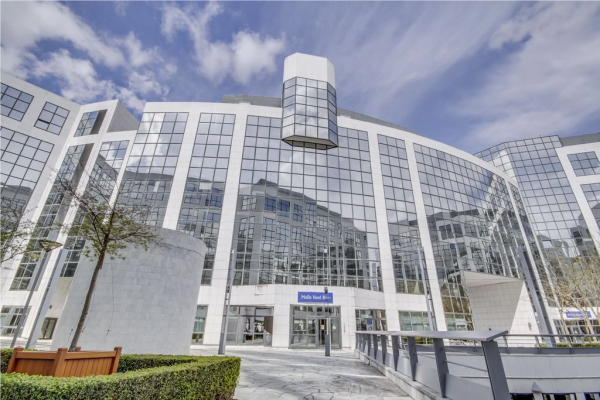 À louer – bureaux  divisibles de 180 m² à 918 m² à Noisy-le-Grand