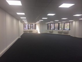 À louer – bureaux divisibles de 181 m² à 683 m² à Rosny-Sous-Bois