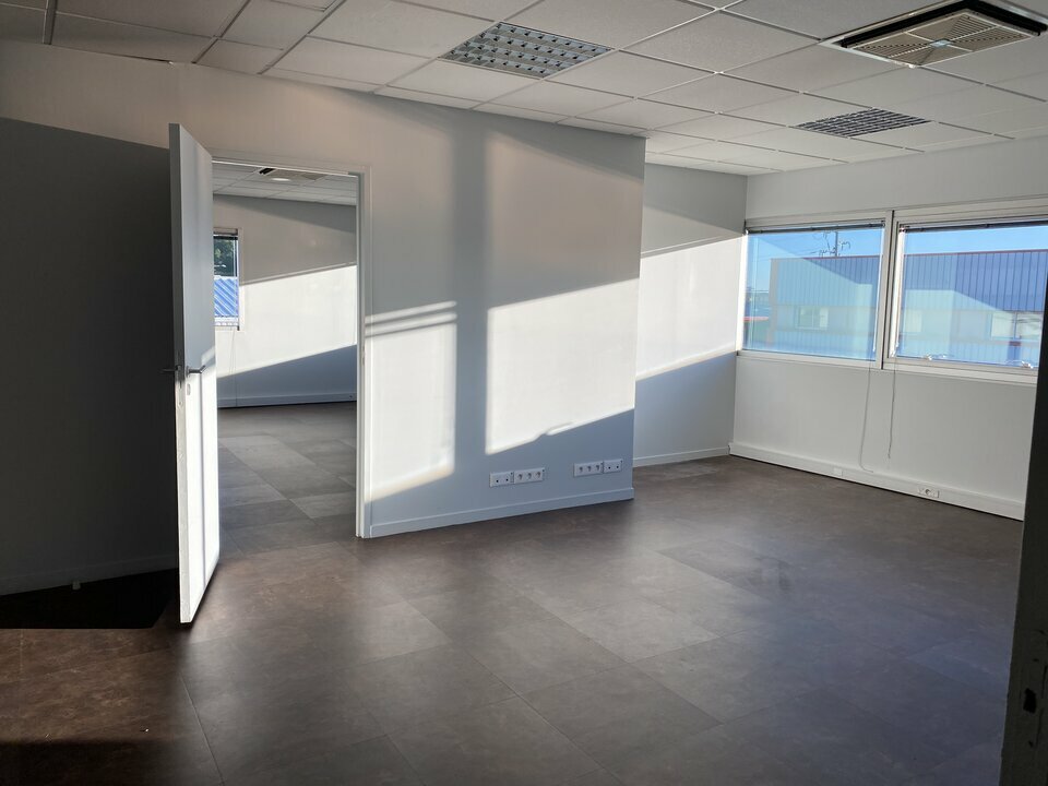 À louer – bureaux divisibles de 20 m² à 680 m² à Cenon à proximité de Bordeaux (33)